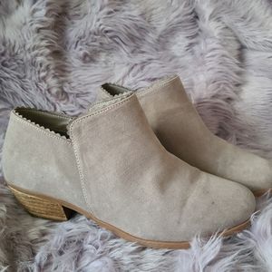 Torrid Scalloped booties